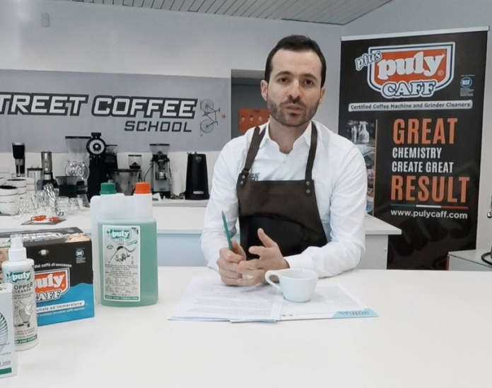 PulyCAFF, i tempi corretti per la pulizia di macchine espresso e macinacaffè