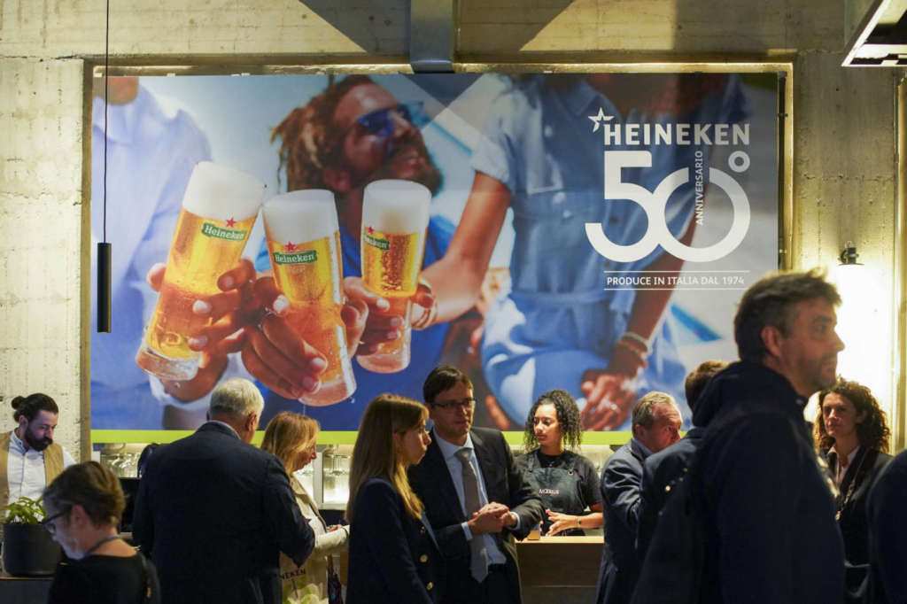 Heineken festeggia al Moebius di Milano i suoi primi 50 anni in Italia